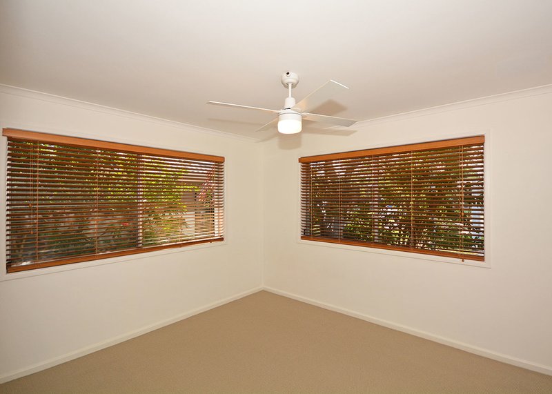 Photo - 69 Long Street, Point Vernon QLD 4655 - Image 15