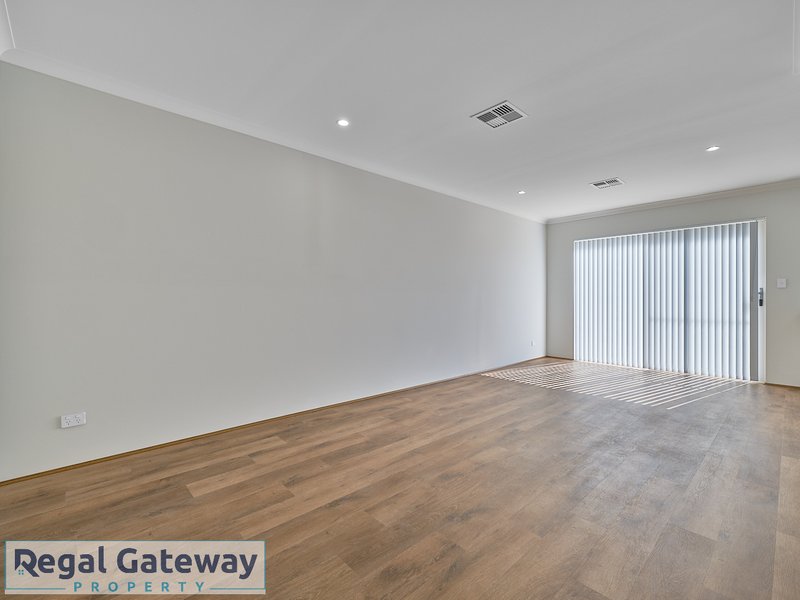 Photo - 69 Lycaste Parade, Treeby WA 6164 - Image 5