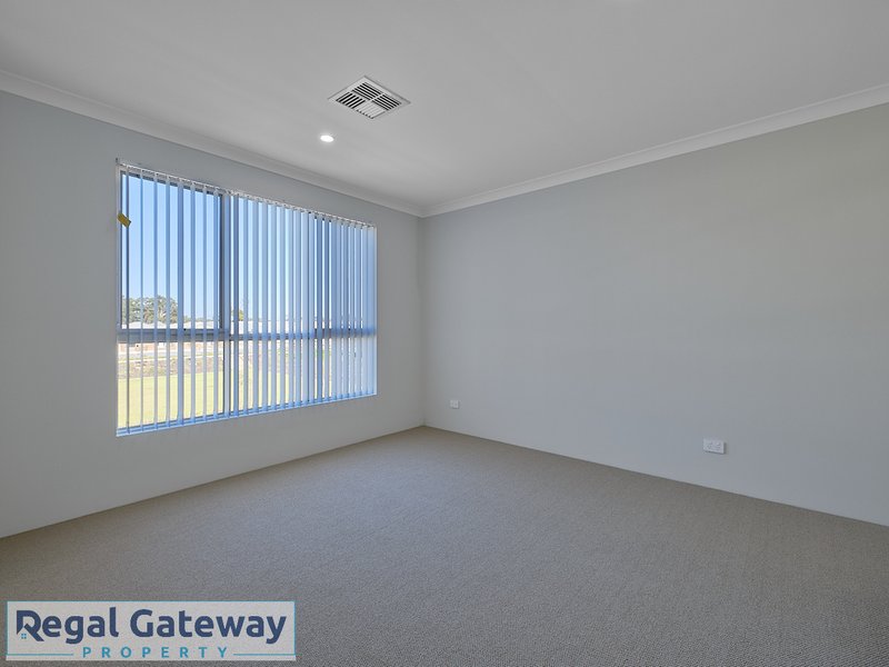 Photo - 69 Lycaste Parade, Treeby WA 6164 - Image 12