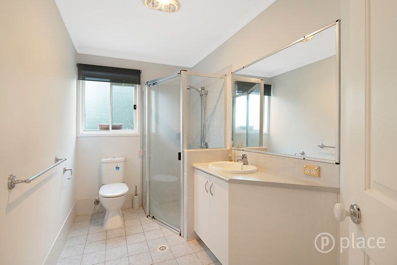 Photo - 69 Mirbelia Street, Kenmore Hills QLD 4069 - Image 16