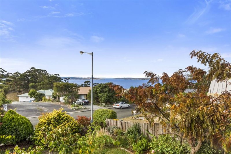 Photo - 69 Mirramar Park, Blackmans Bay TAS 7052 - Image 7