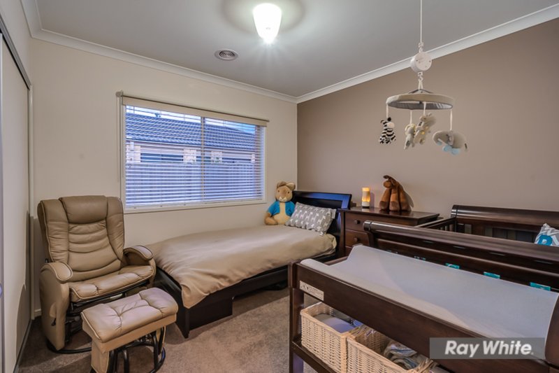 Photo - 69 Moorhen Blvd , Williams Landing VIC 3027 - Image 10