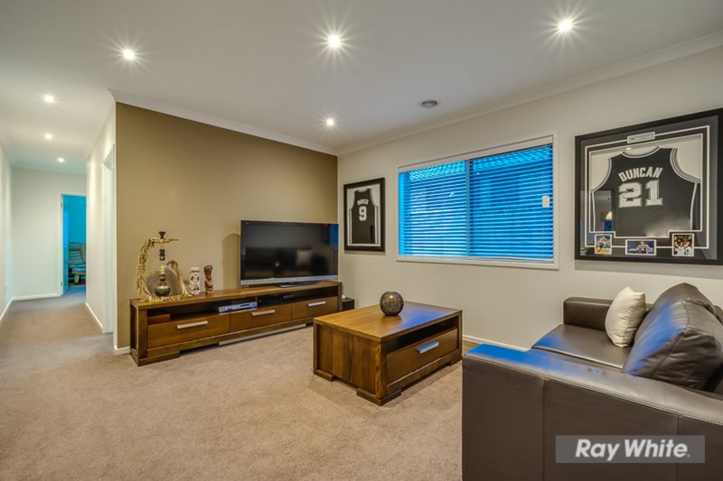 Photo - 69 Moorhen Blvd , Williams Landing VIC 3027 - Image 12