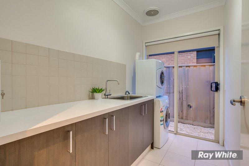 Photo - 69 Moorhen Blvd , Williams Landing VIC 3027 - Image 13