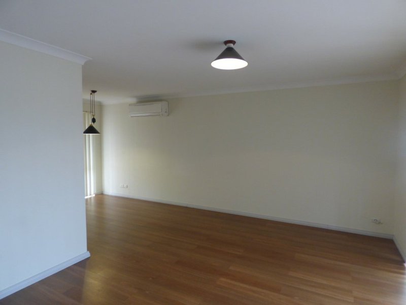 Photo - 69 Murchison Way, Gosnells WA 6110 - Image 2