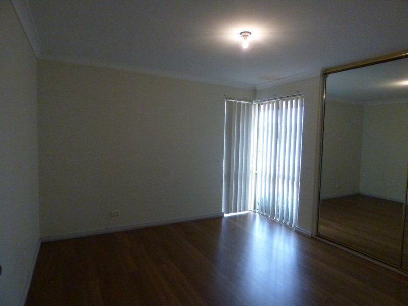 Photo - 69 Murchison Way, Gosnells WA 6110 - Image 5