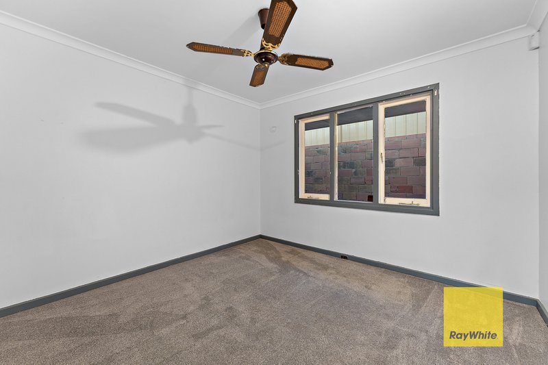 Photo - 69 Nanovich Avenue, Girrawheen WA 6064 - Image 8