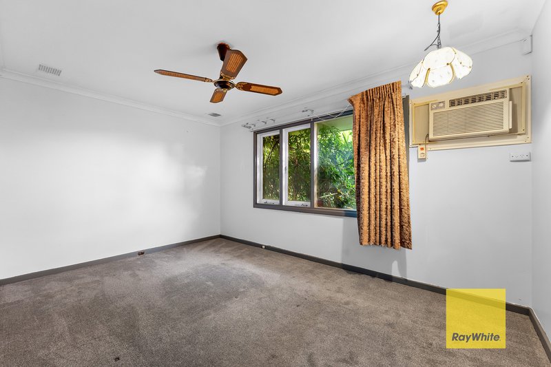 Photo - 69 Nanovich Avenue, Girrawheen WA 6064 - Image 10