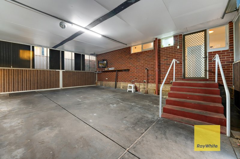 Photo - 69 Nanovich Avenue, Girrawheen WA 6064 - Image 14