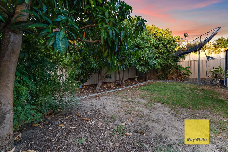 Photo - 69 Nanovich Avenue, Girrawheen WA 6064 - Image 16