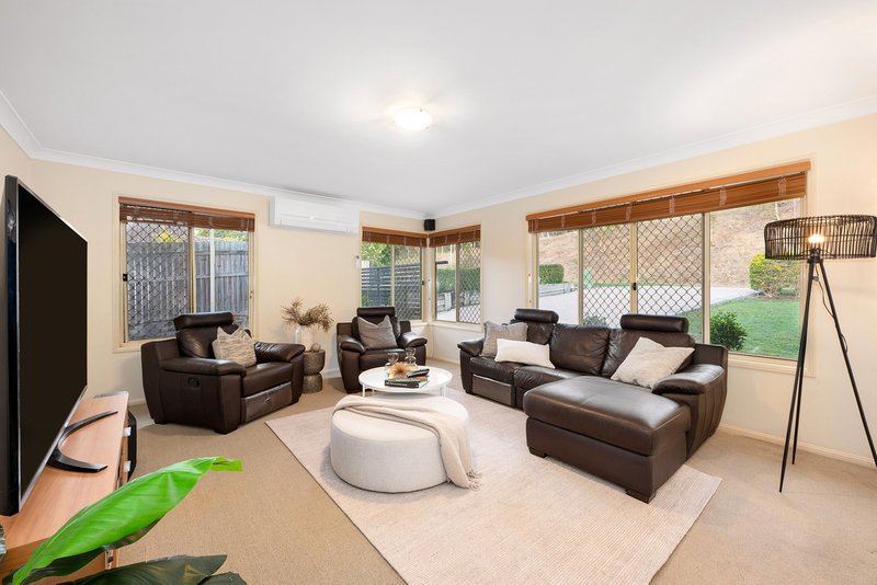 Photo - 69 O'Quinn Road, Upper Kedron QLD 4055 - Image 2