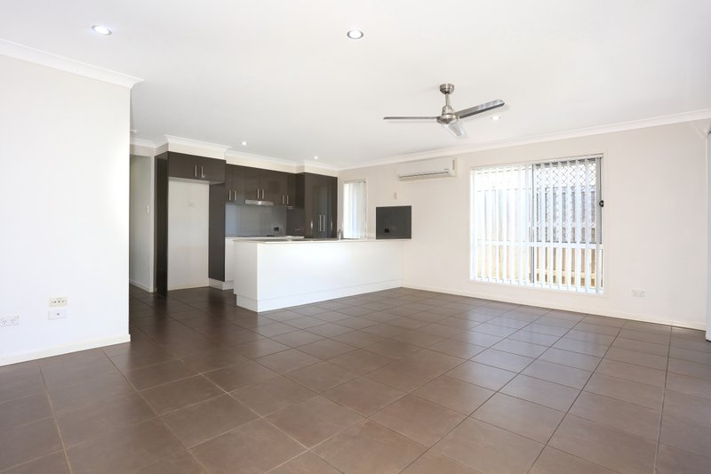 Photo - 69 Orlando Drive, Coomera QLD 4209 - Image 7