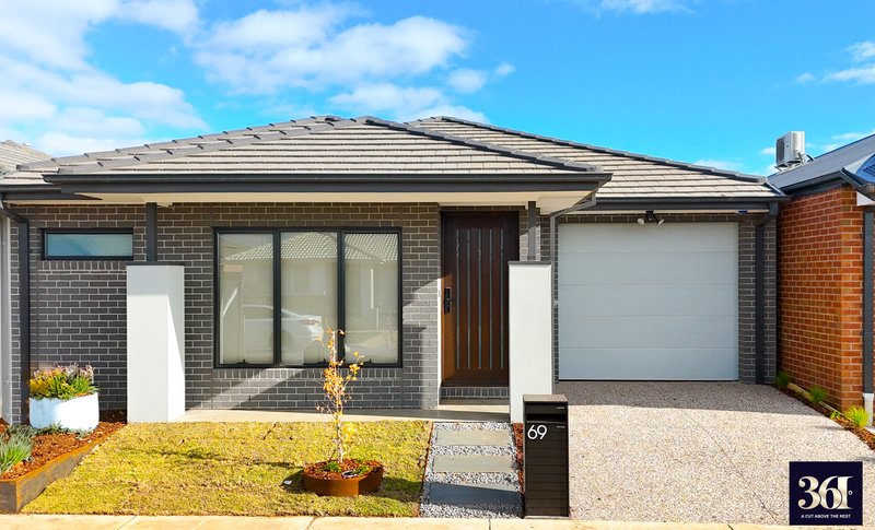 Photo - 69 Paradoxa Way, Tarneit VIC 3029 - Image 1