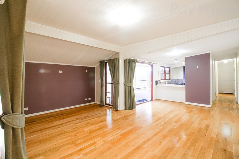 Photo - 69 Pine Street, North Ipswich QLD 4305 - Image 4