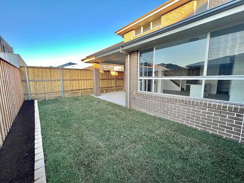 Photo - 69 Pleasant Circuit, Gledswood Hills NSW 2557 - Image 22