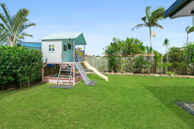 Photo - 69 Point Cartwright Drive, Buddina QLD 4575 - Image 10