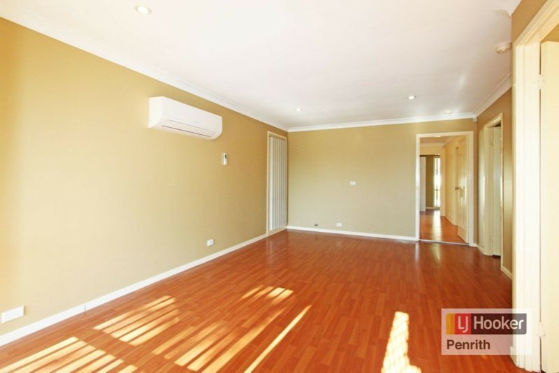 Photo - 69 Porpoise Crescent, Bligh Park NSW 2756 - Image 4