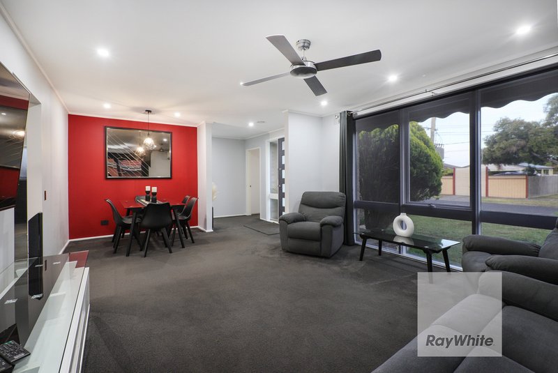 Photo - 69 Prior Avenue, Gladstone Park VIC 3043 - Image 7