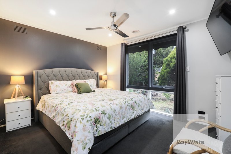 Photo - 69 Prior Avenue, Gladstone Park VIC 3043 - Image 11