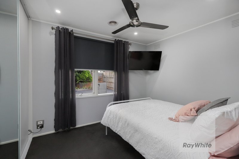 Photo - 69 Prior Avenue, Gladstone Park VIC 3043 - Image 12