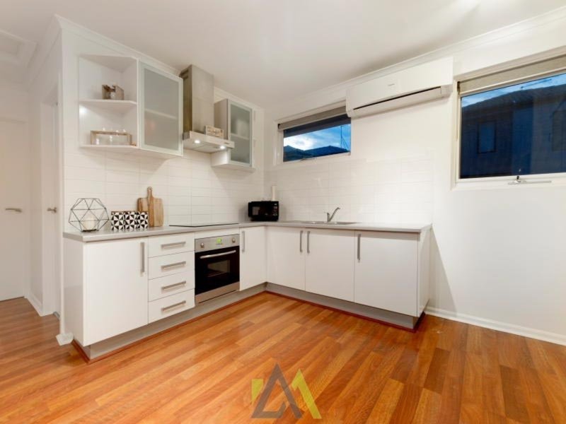 Photo - 6/9 Reid Street, Frankston VIC 3199 - Image 2