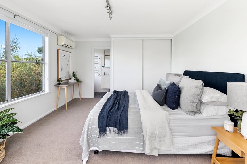 Photo - 69 Roosevelt Avenue, Allambie Heights NSW 2100 - Image 11