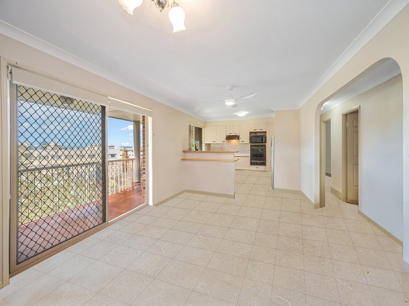 Photo - 6/9 Saltair Street, Kings Beach QLD 4551 - Image 2