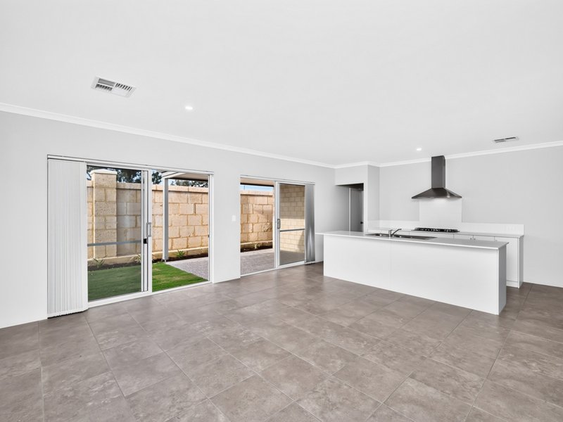 Photo - 69 Sangria Boulevard, Southern River WA 6110 - Image 1