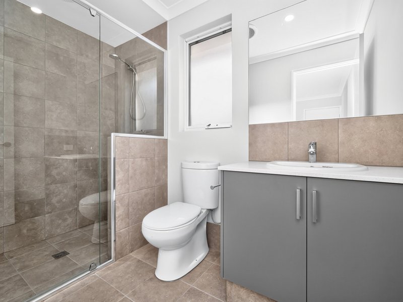 Photo - 69 Sangria Boulevard, Southern River WA 6110 - Image 11