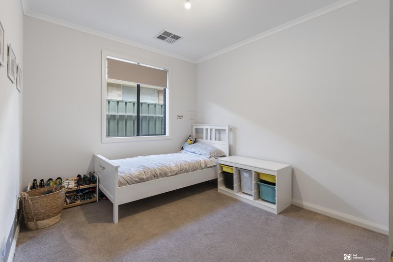 Photo - 69 Seaway Road, Hallett Cove SA 5158 - Image 5