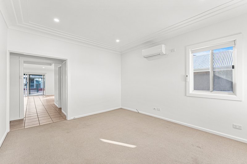 Photo - 69 Seventh Avenue, Jannali NSW 2226 - Image 4