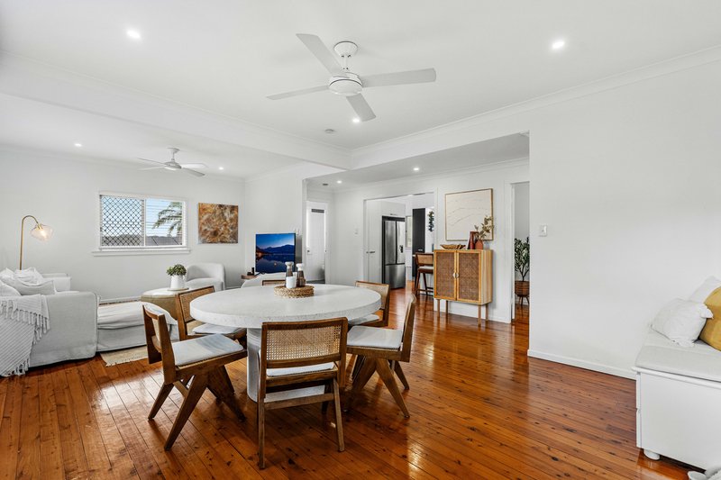 Photo - 69 Sibley Road, Wynnum West QLD 4178 - Image 2