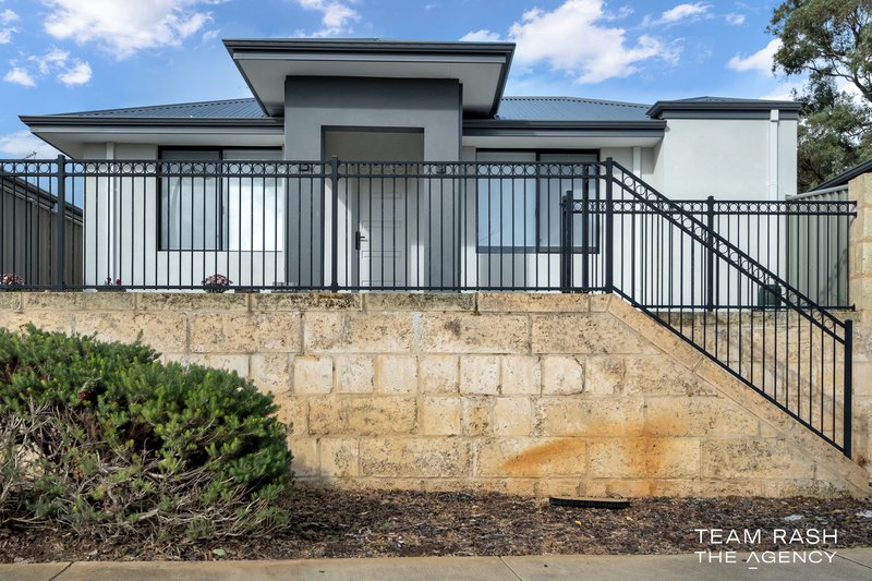 Photo - 69 Somerford Promenade, Wellard WA 6170 - Image 2