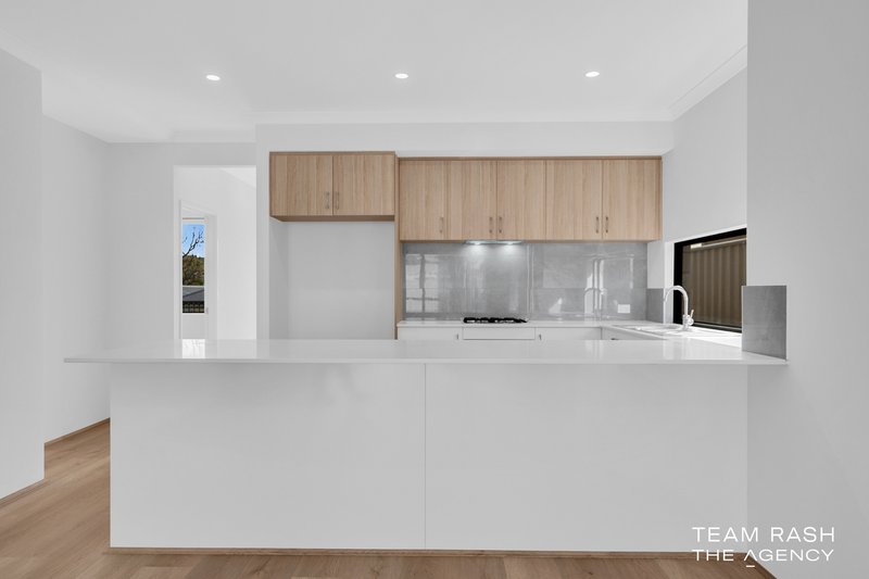 Photo - 69 Somerford Promenade, Wellard WA 6170 - Image 7