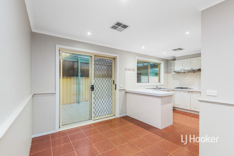 Photo - 69 St Anthony Court, Seabrook VIC 3028 - Image 4