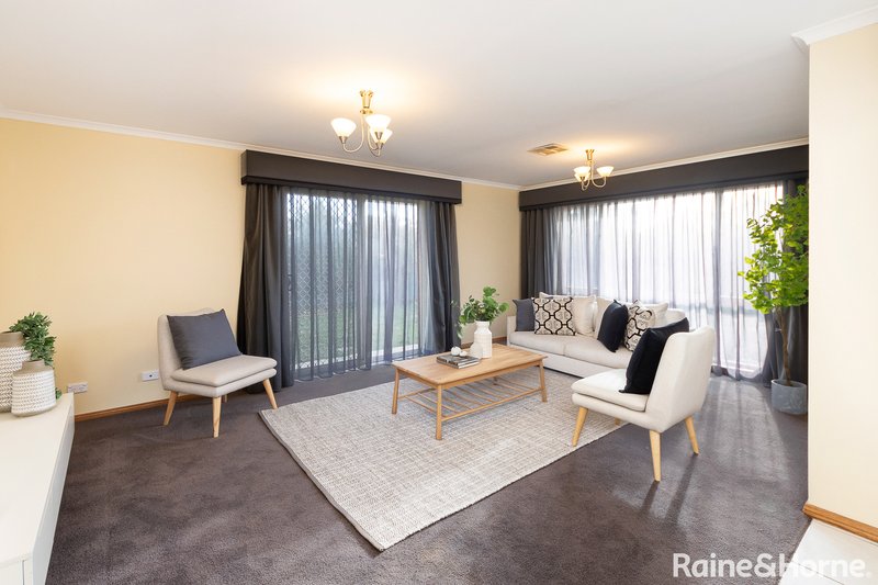 Photo - 69 Strathmont Drive, Strathalbyn SA 5255 - Image 2