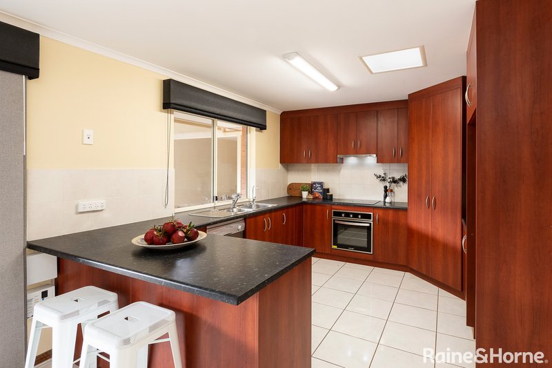 Photo - 69 Strathmont Drive, Strathalbyn SA 5255 - Image 4