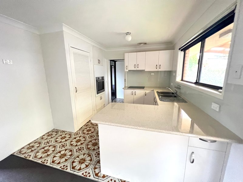 Photo - 69 Surfers Avenue, Mermaid Waters QLD 4218 - Image 3