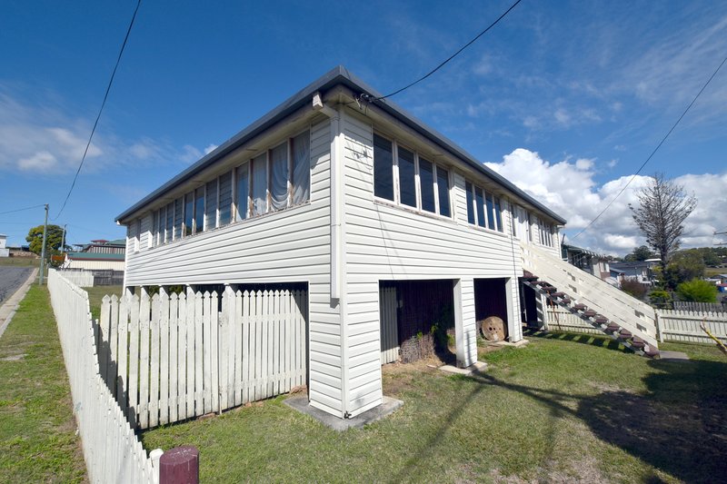 Photo - 69 Tank Street, West Gladstone QLD 4680 - Image 4