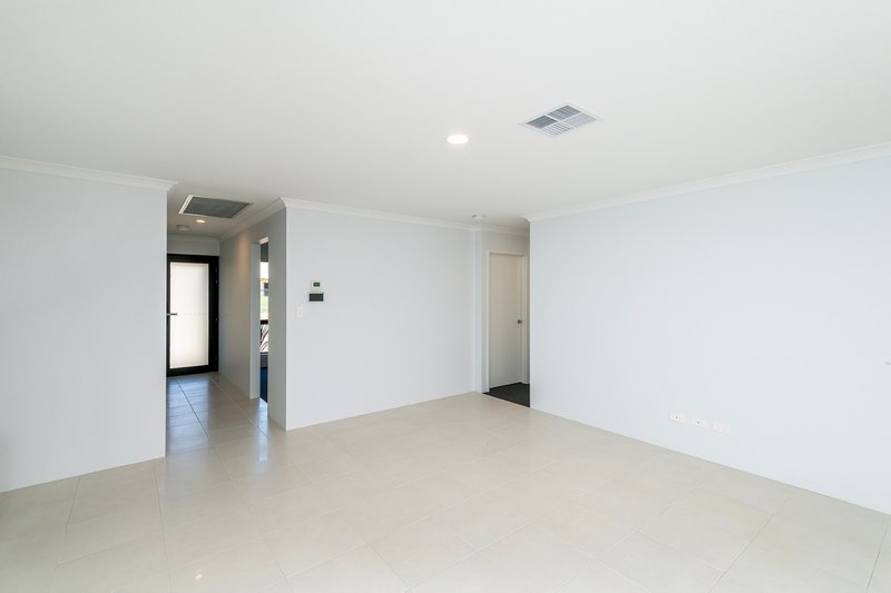 Photo - 69 Walderton Avenue, Balga WA 6061 - Image 5