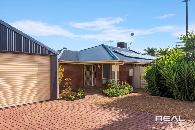 Photo - 69 Wallace Drive, Craigmore SA 5114 - Image 2