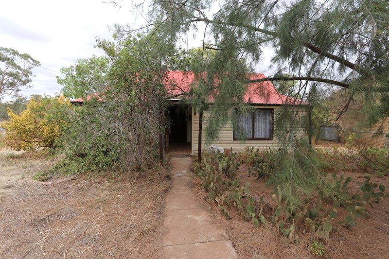 69 Warri Street, Ardlethan NSW 2665