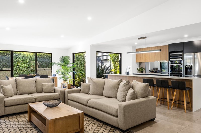 Photo - 69 Webcke Crescent, Kleinton QLD 4352 - Image 2
