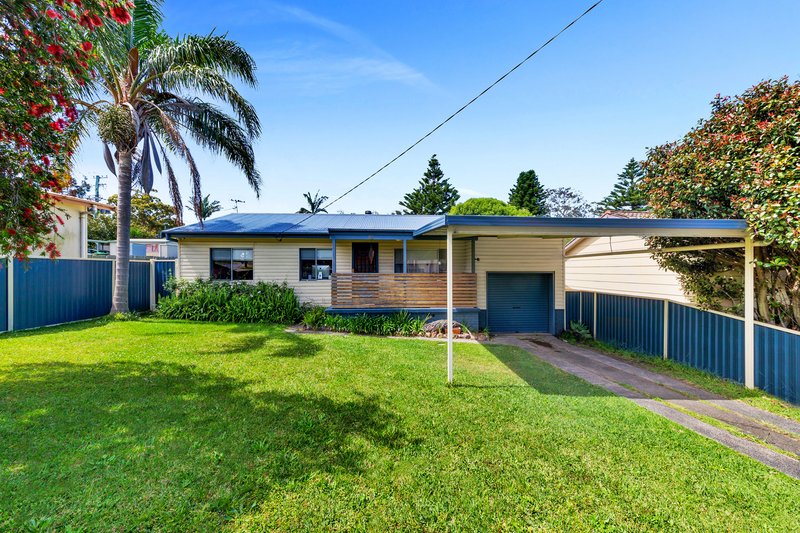 Photo - 69 Woolana Avenue, Budgewoi NSW 2262 - Image