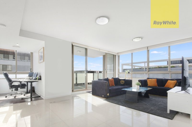 Photo - 6901/1A Morton Street, Parramatta NSW 2150 - Image 2