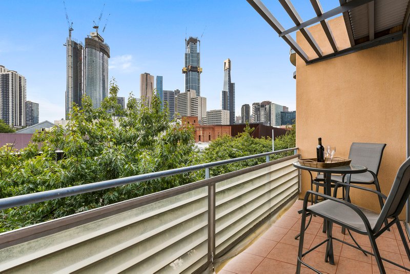 Photo - 6/91 Dodds Street, Southbank VIC 3006 - Image 9