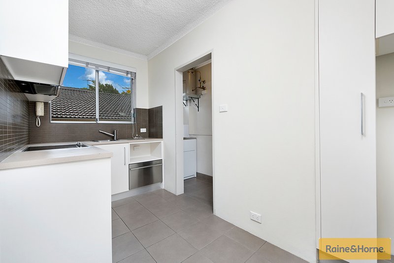 Photo - 6/92 Station Street, West Ryde NSW 2114 - Image 3