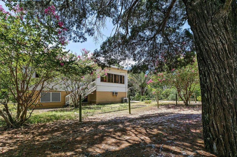 Photo - 696 Beachmere Road, Beachmere QLD 4510 - Image 3