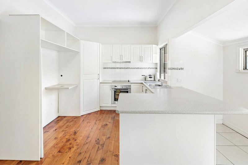 Photo - 696 Beachmere Road, Beachmere QLD 4510 - Image 6