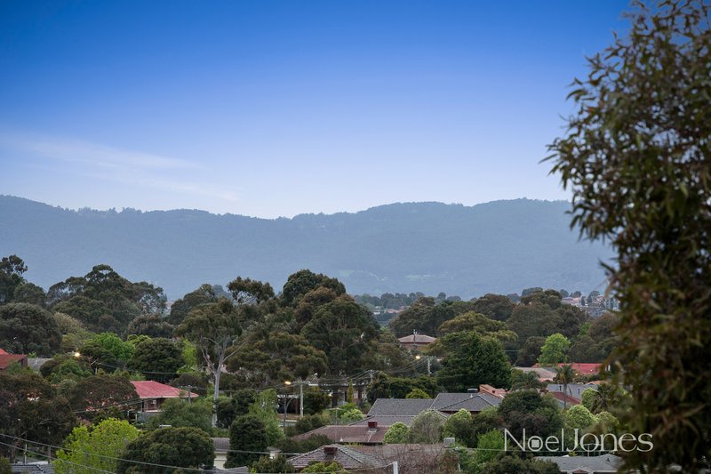 Photo - 696 Highbury Road, Glen Waverley VIC 3150 - Image 6